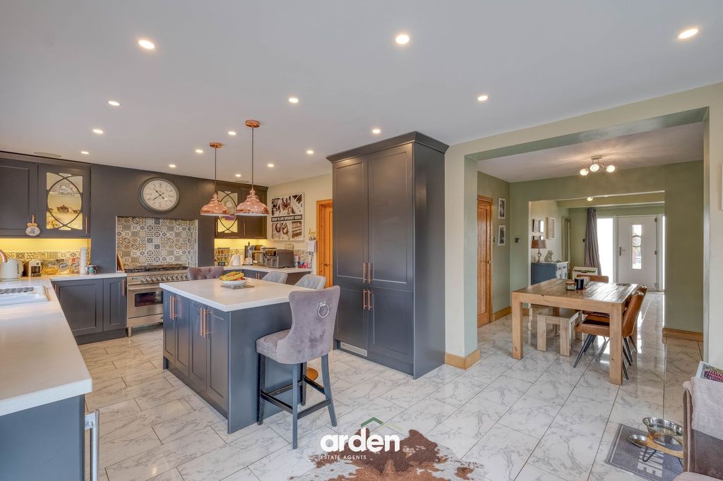 Property photo 3 of 24