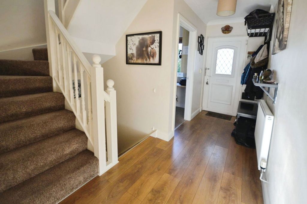 Property photo 3 of 37