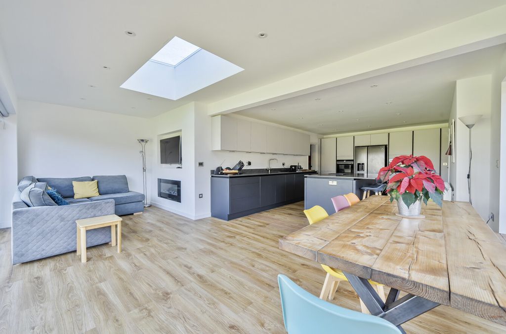 Additional image 9 of 5 bed detached house for saleMerrow, Guildford, Surrey GU1