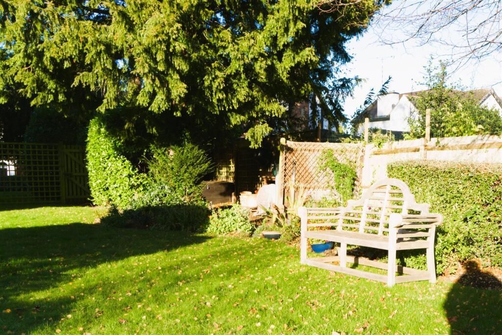 Property photo 2 of 12 Ross Ct Communal Garden.Jpeg