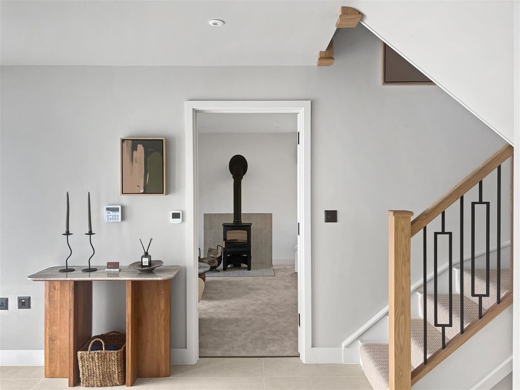 Property photo 2 of 17 B27785d52453Db2683Cef31Fd5E46c6d7B76952d.Jpg