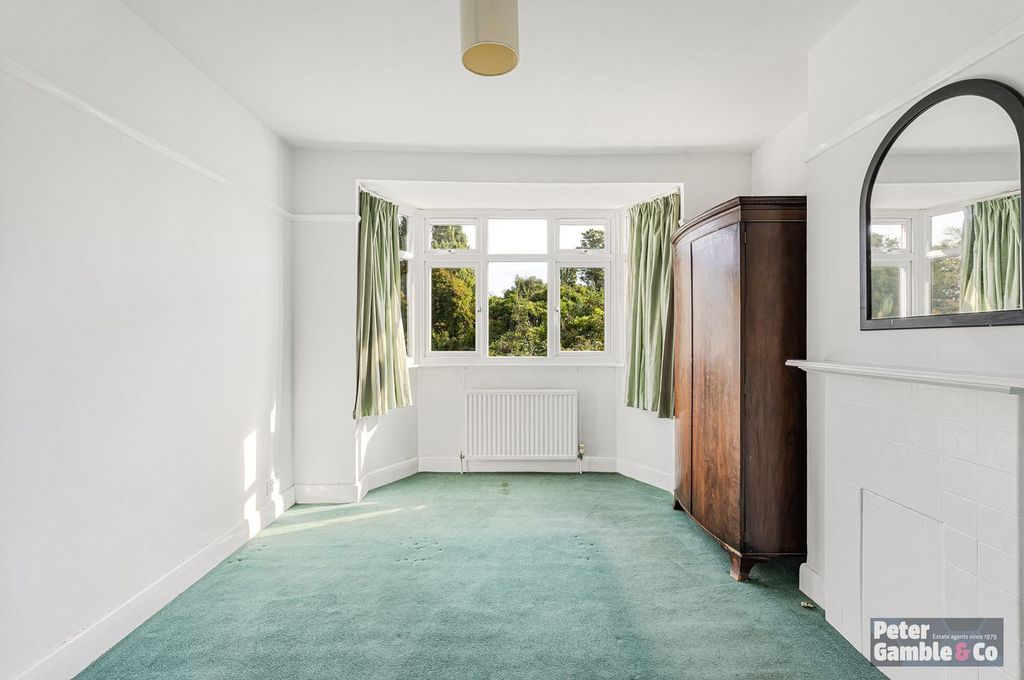 Property photo 2 of 24