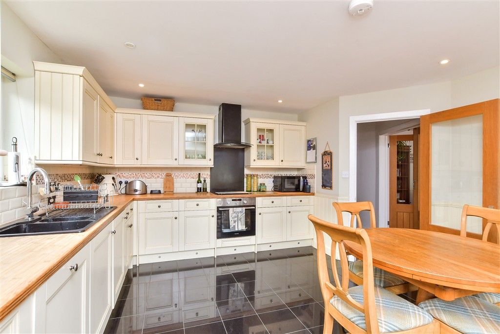 Property photo 1 of 16 Kitchen/ Diner