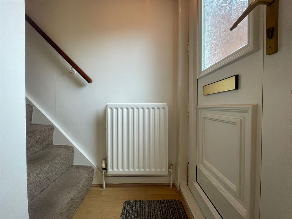 Property photo 2 of 15 3. Entrance (5).Jpg
