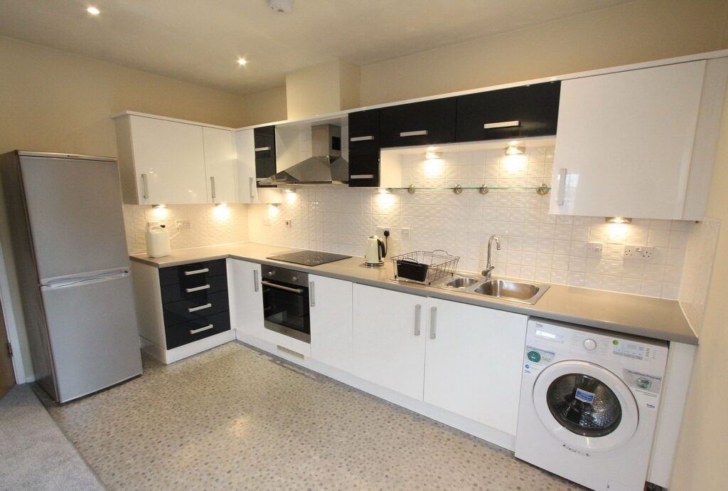 Property photo 2 of 8