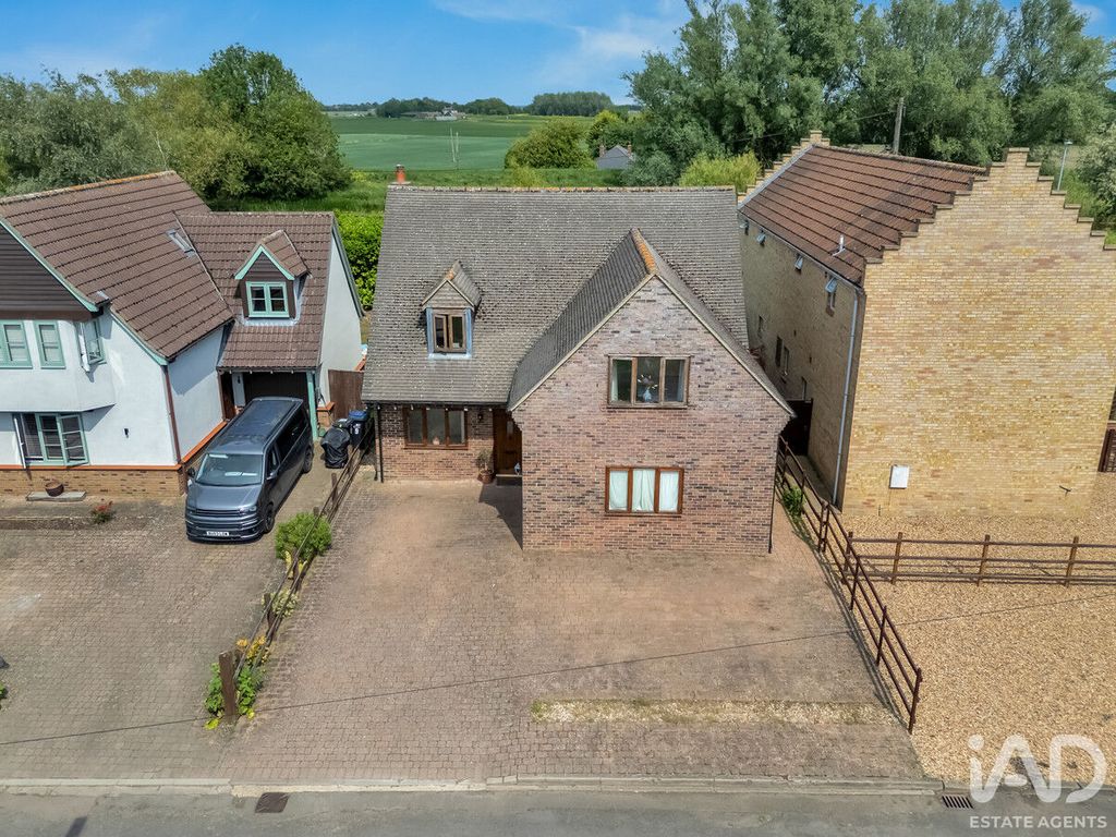 Property photo 1 of 38