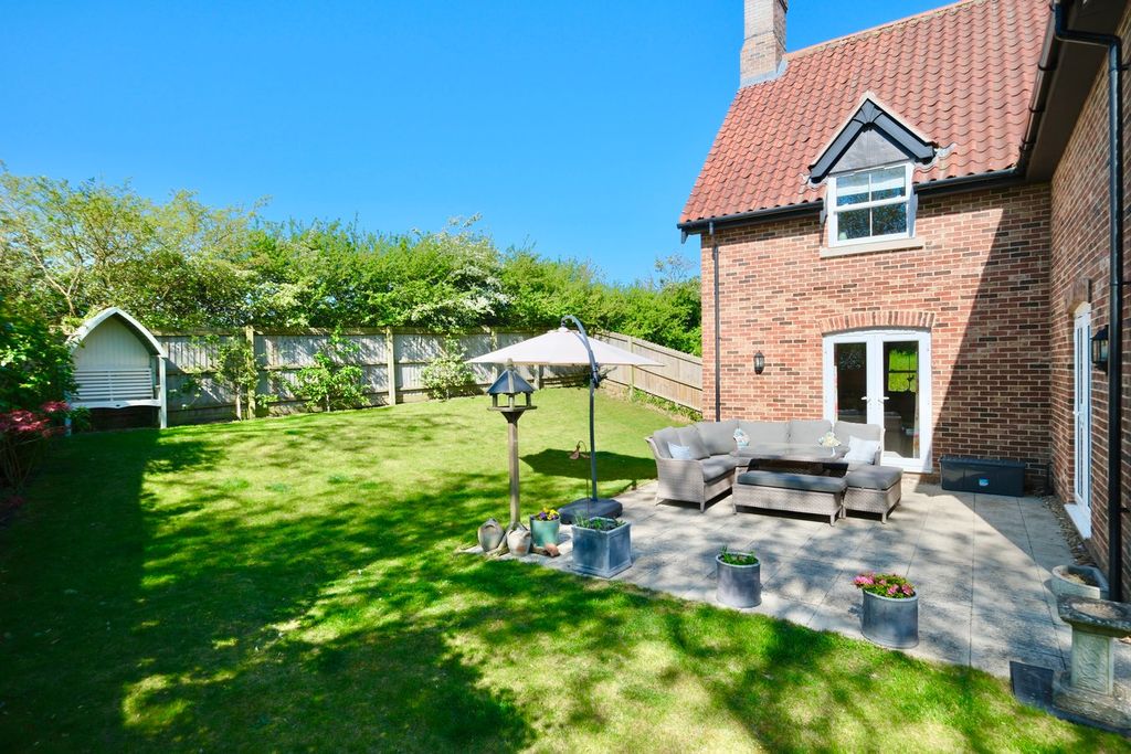Property photo 3 of 25
