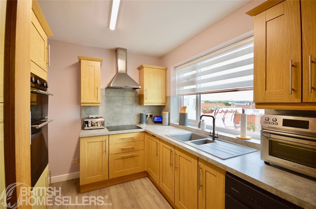 Property photo 3 of 17 Picture No. 05