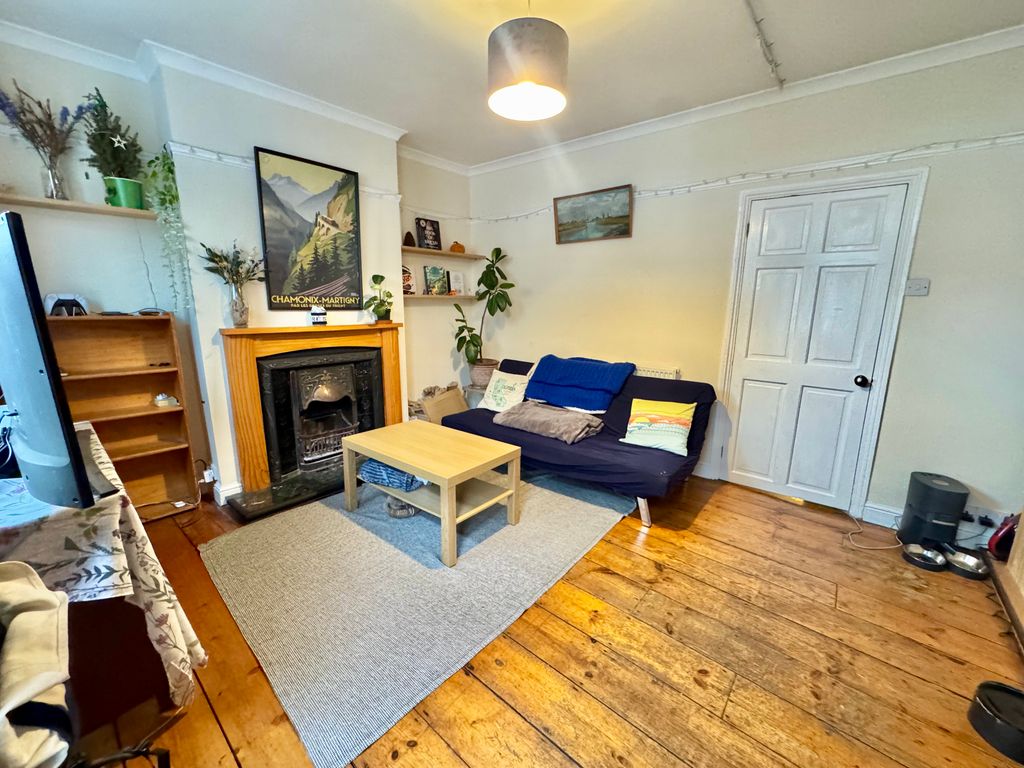 Property photo 3 of 12 Image