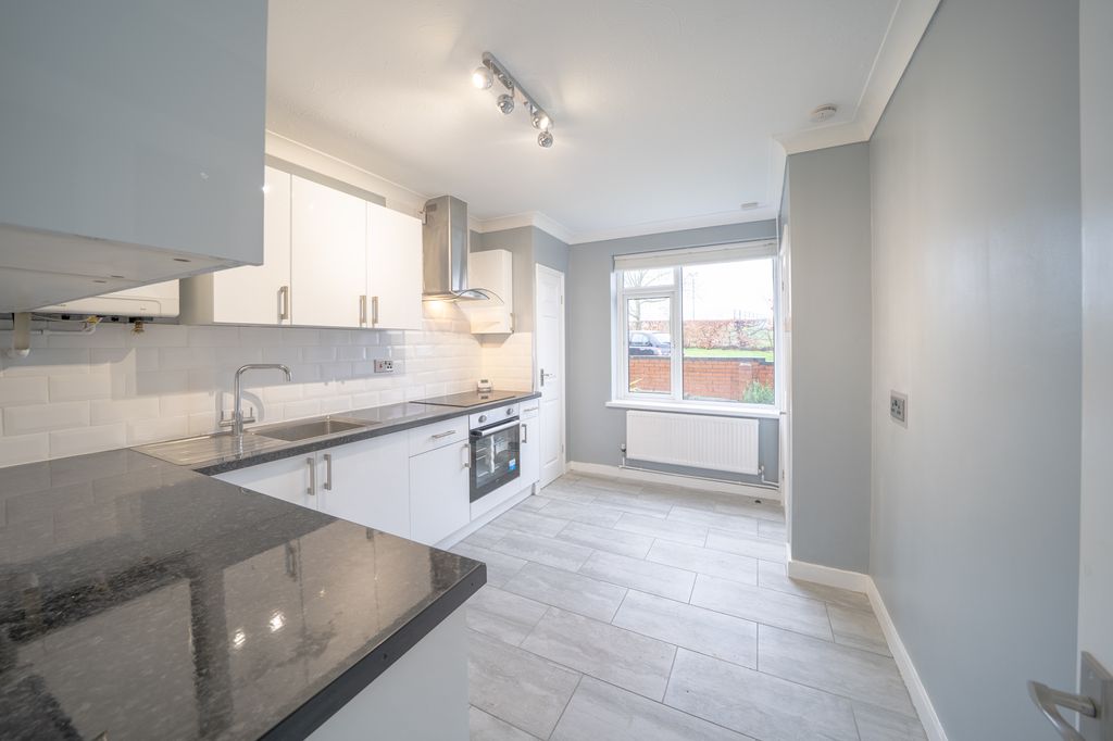 Property photo 2 of 20 Dsc05630-Hdr