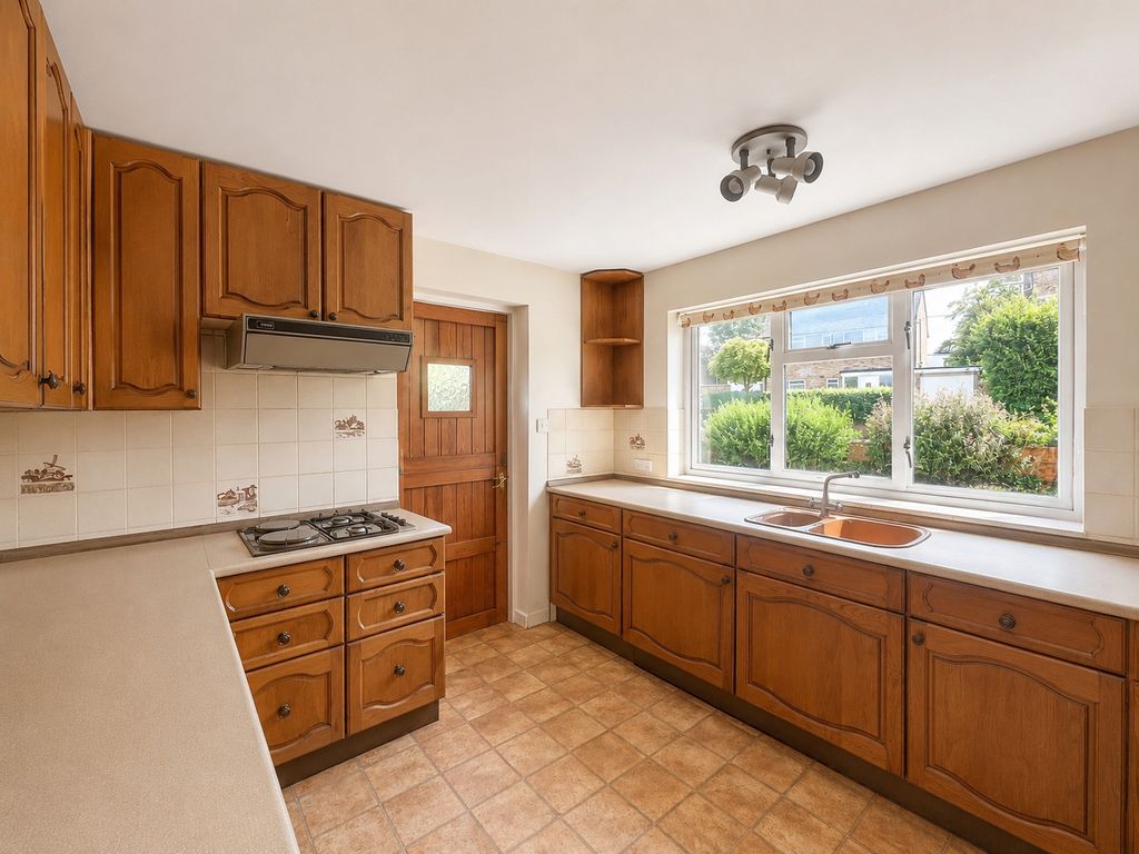 Property photo 2 of 18 Kitchen