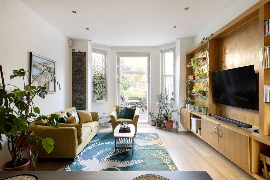 Property photo 1 of 16 Picture No. 09