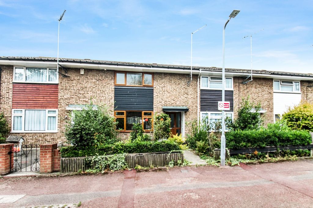 Property photo 1 of 11 Front