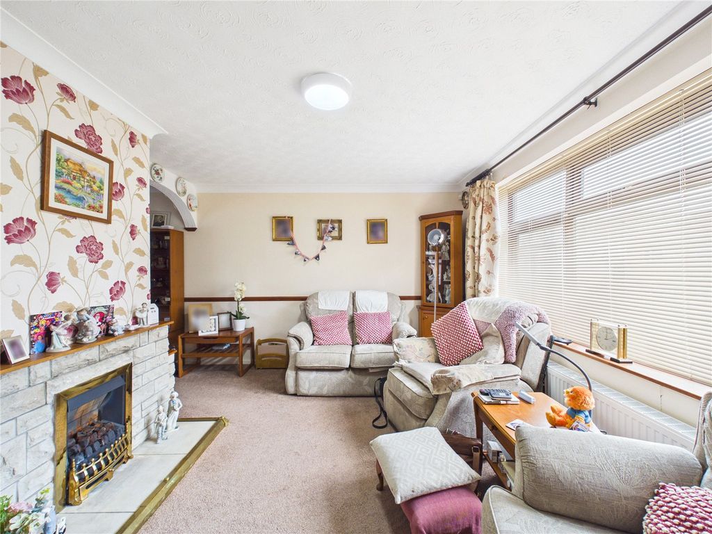 Property photo 3 of 22 Picture No. 04