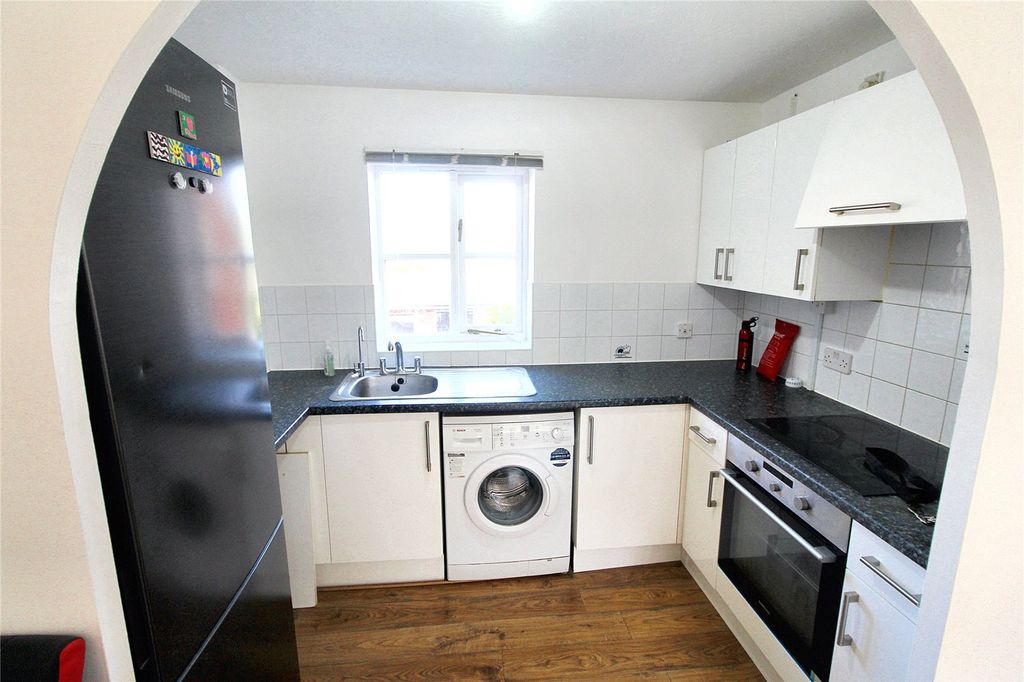 Property photo 2 of 6 Picture No. 18