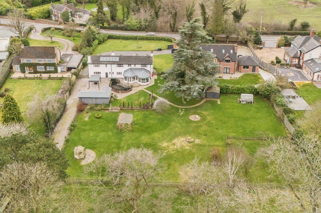 Property photo 2 of 41 Picture No. 40