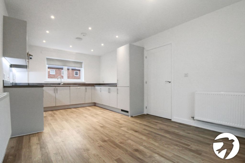 Property photo 3 of 10 Picture No. 06