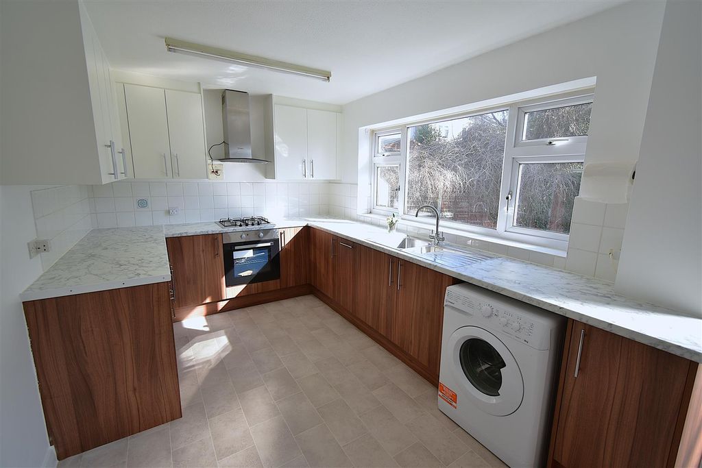 Property photo 2 of 18
