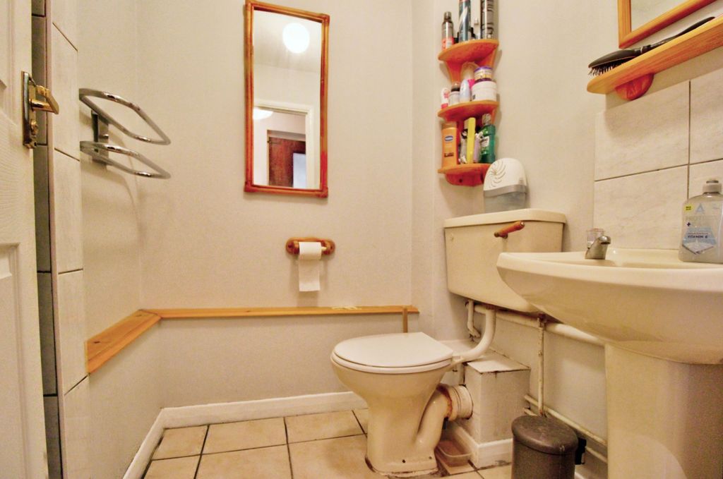 Property photo 3 of 13 Shower Room