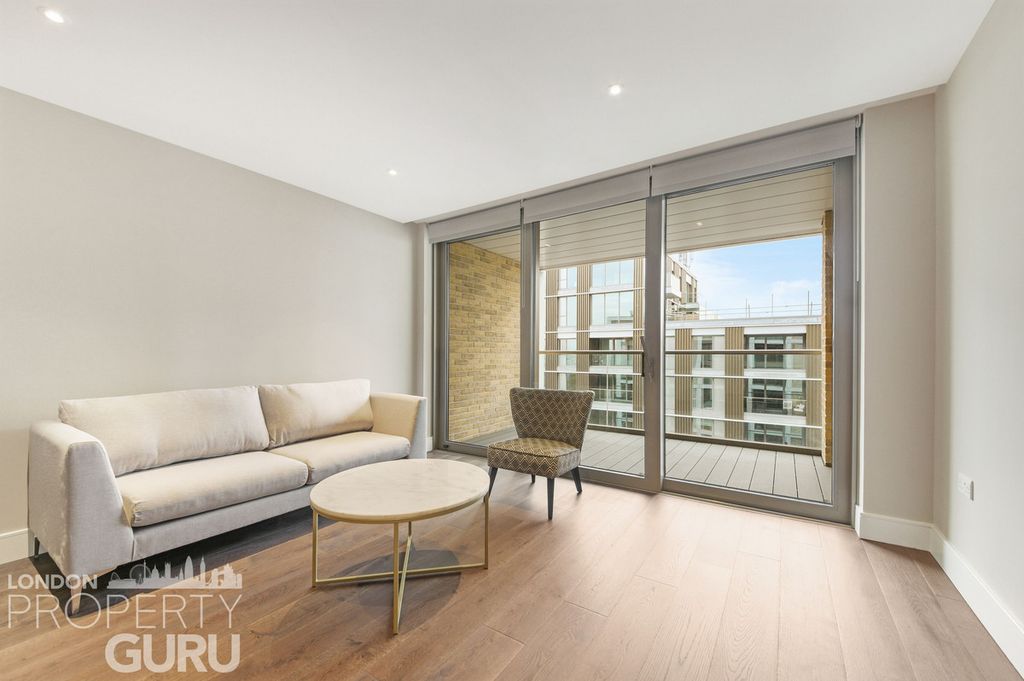 Property photo 2 of 22