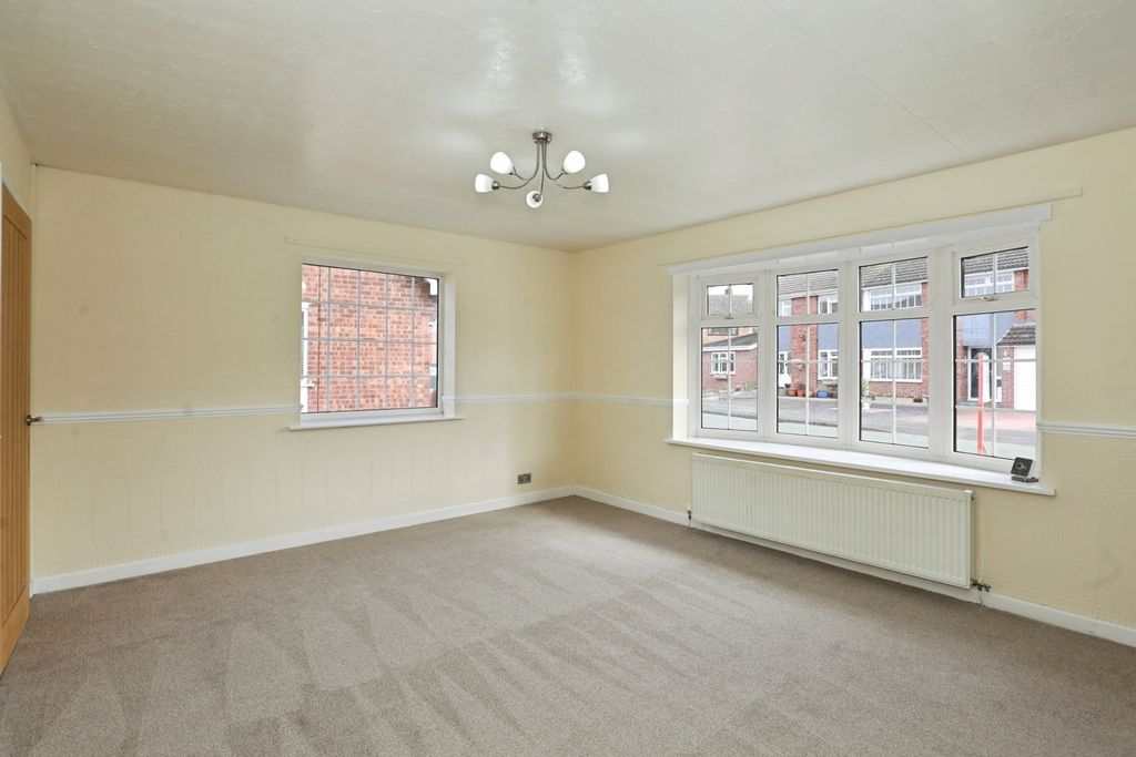 Property photo 2 of 16 Photo