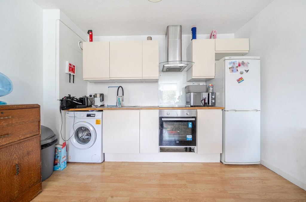 Property photo 3 of 6 Picture No. 09