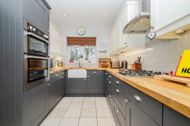 Property photo 3 of 25 Photo 19