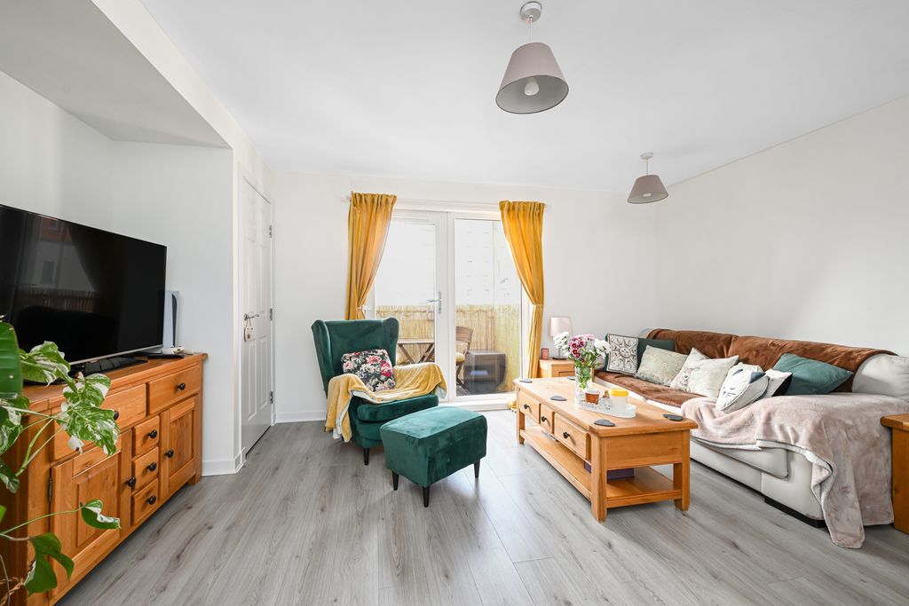 Property photo 2 of 13 Property Image 2