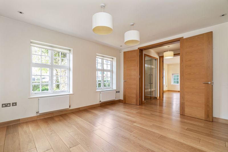 Property photo 3 of 21 Photo 19