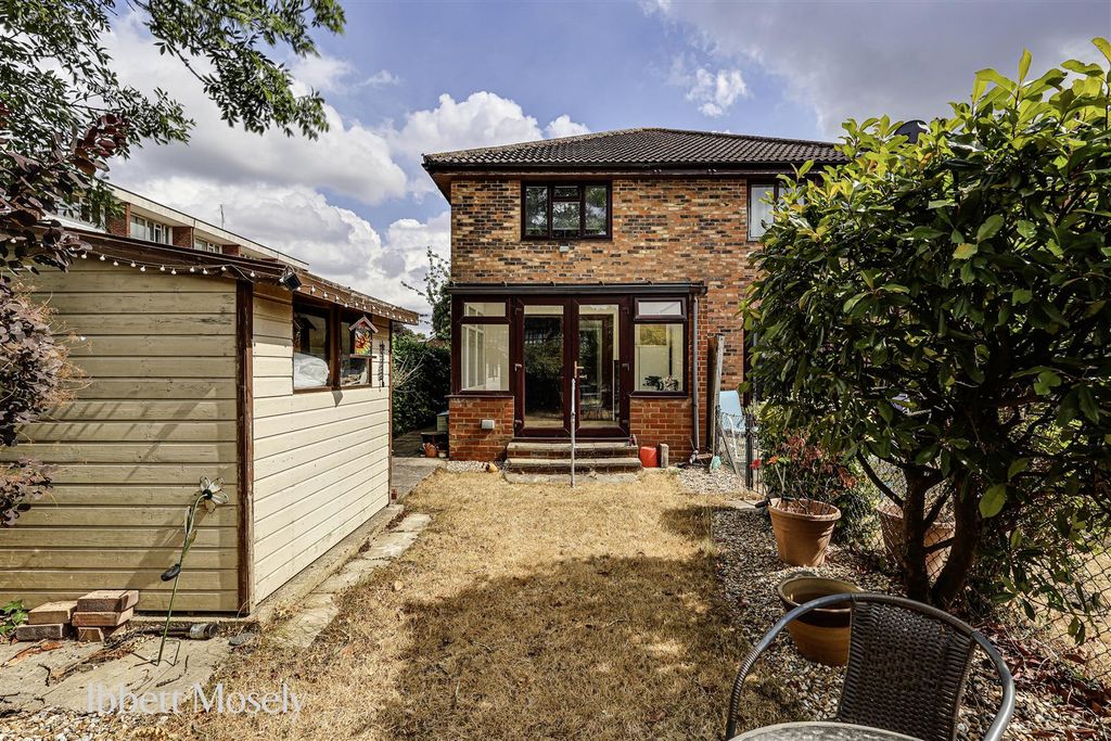 Property photo 1 of 11 17 Back.Jpg
