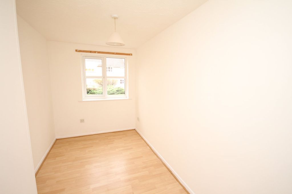 Additional image 6 of 2 bed flat for saleMarmet Avenue, Letchworth Garden City SG6