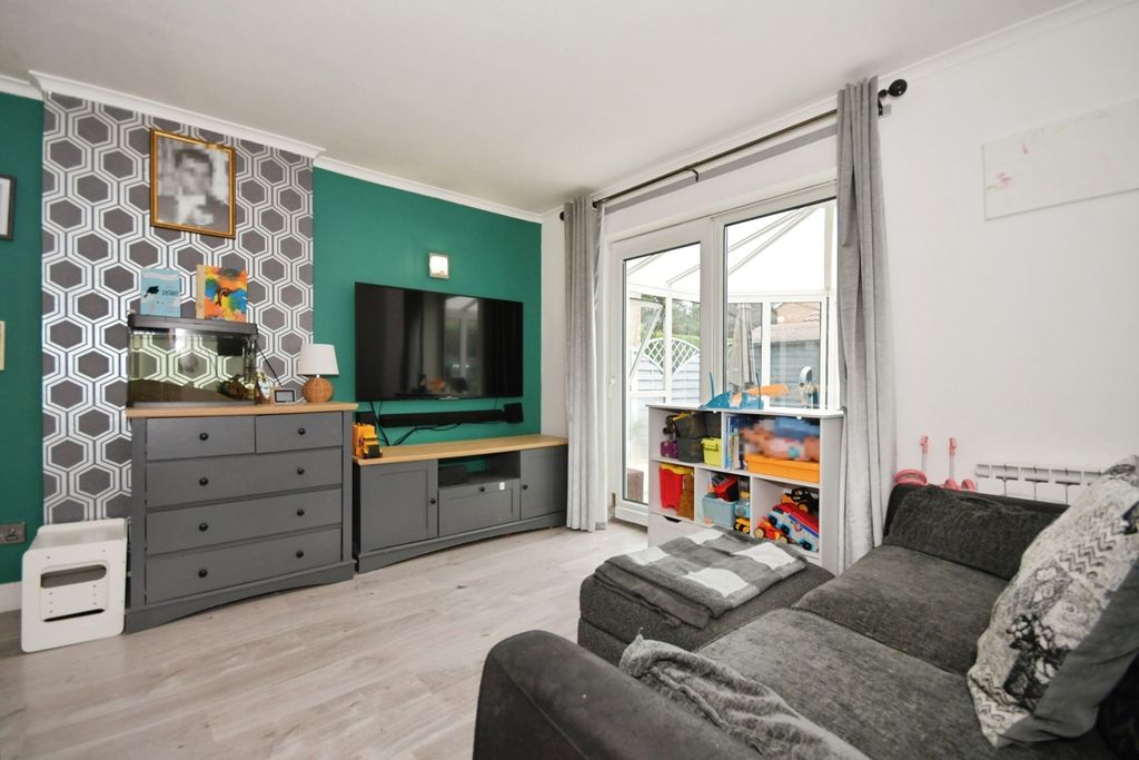 Property photo 3 of 15 Pbox-Img.Jpg
