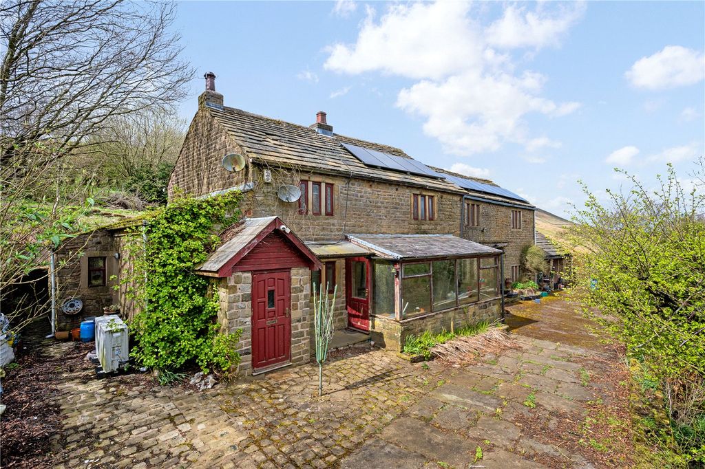 Property photo 2 of 33 Front External