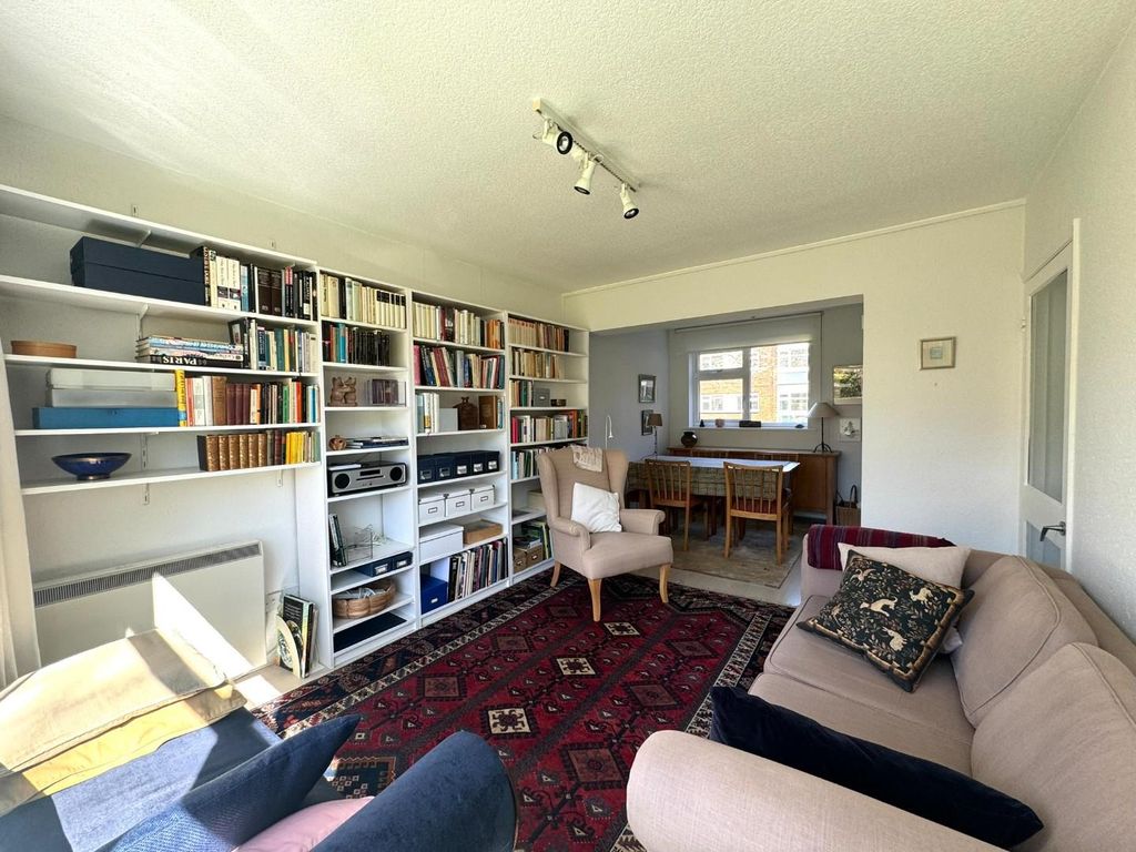 Property photo 2 of 23