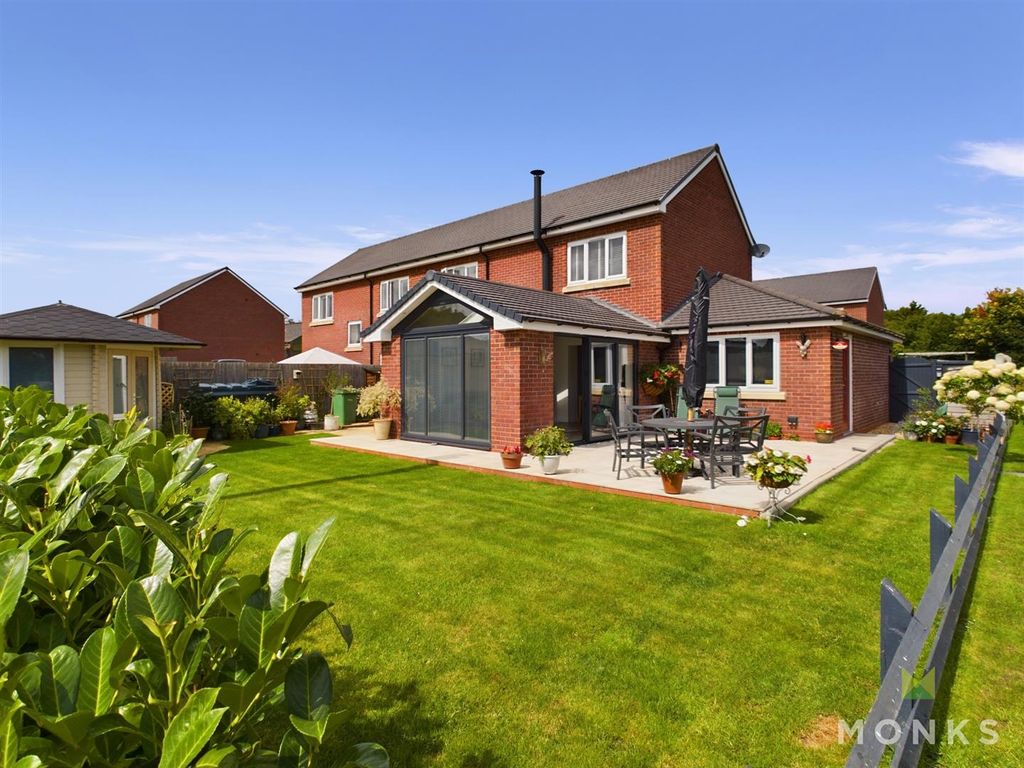 Property photo 1 of 24 Cam01420G0-Pr0426-Still007.Jpg