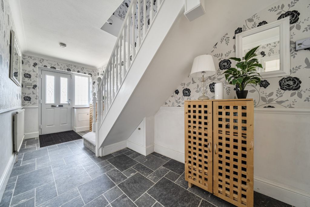 Property photo 3 of 27 5103414