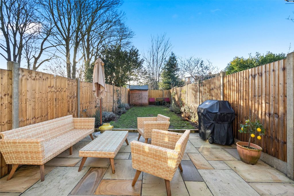 Property photo 2 of 10 Picture No. 15