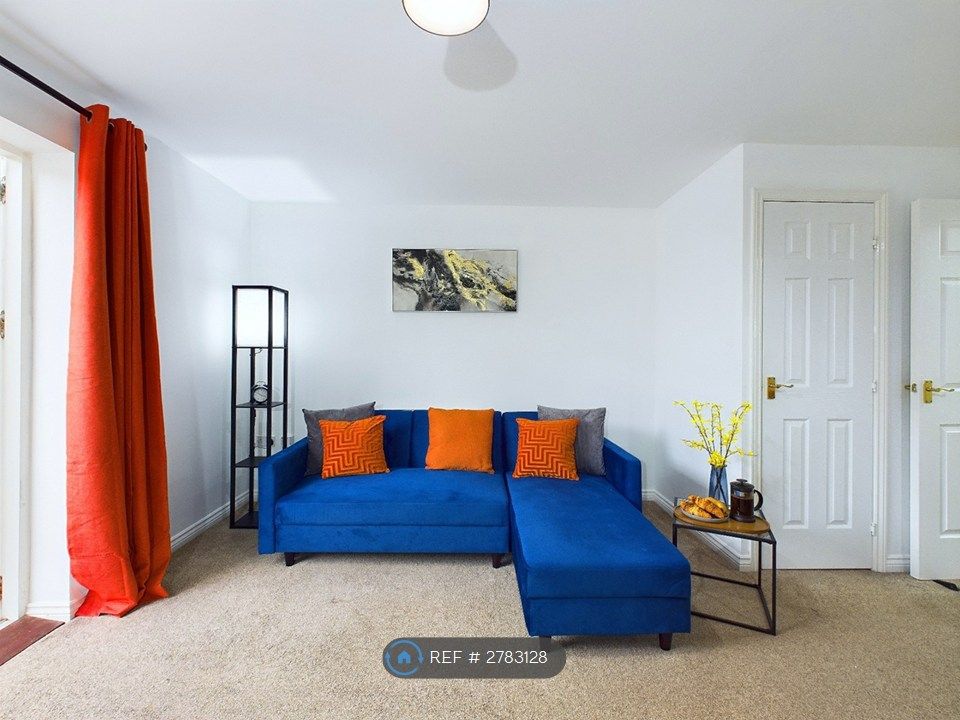 Property photo 2 of 35