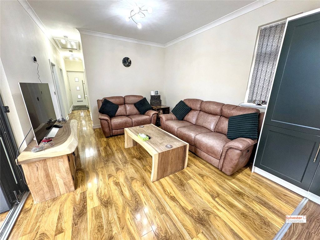 Property photo 3 of 26 Picture No. 03