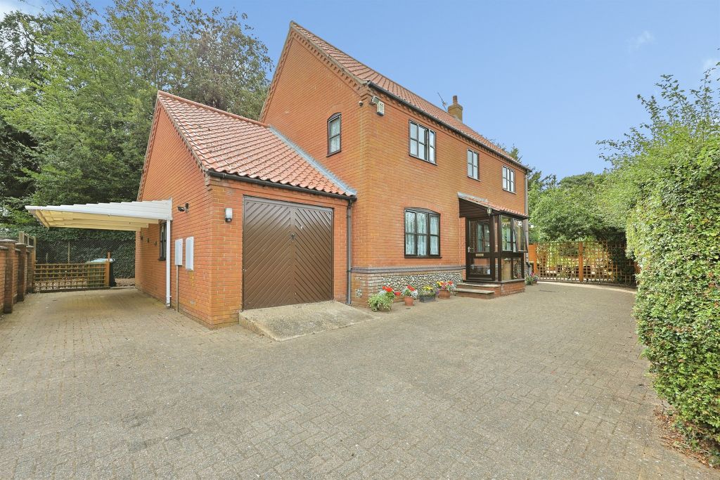Property photo 2 of 25