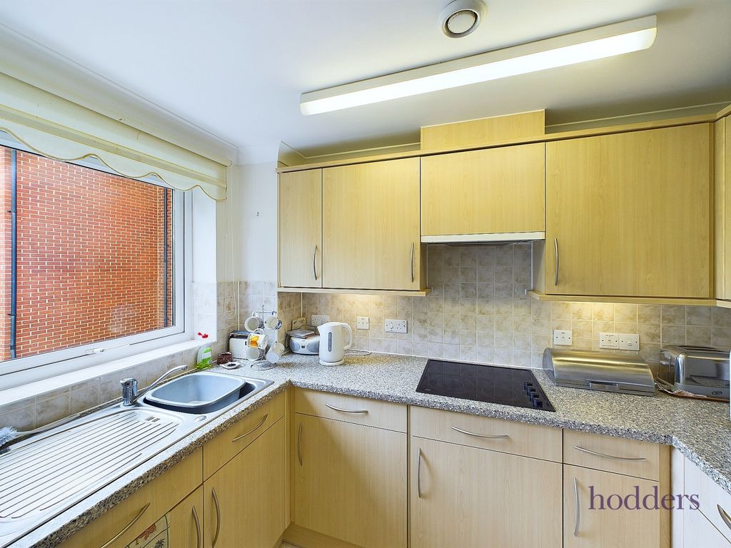 Property photo 3 of 12 Picture No. 11