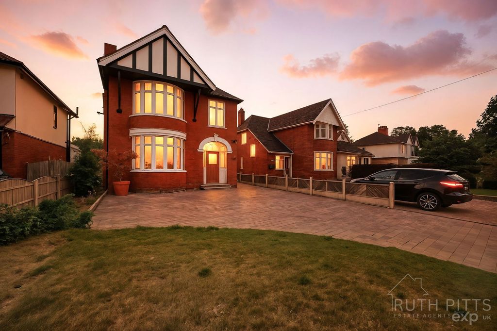 Property photo 2 of 41