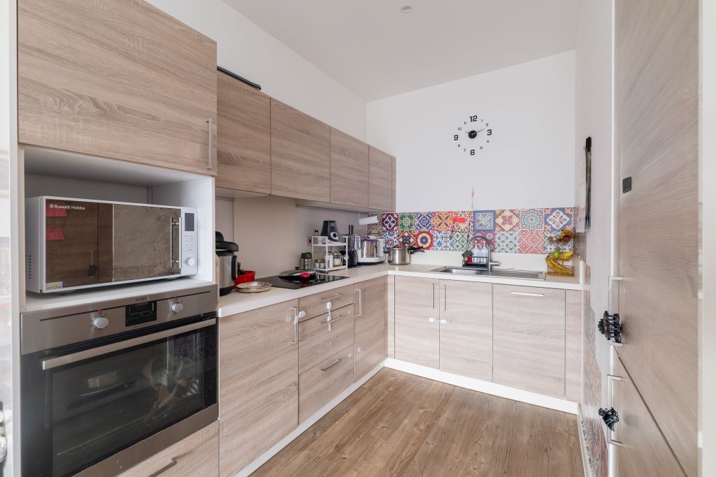 Property photo 3 of 12