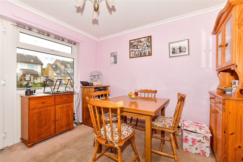 Property photo 2 of 10 Dining Room