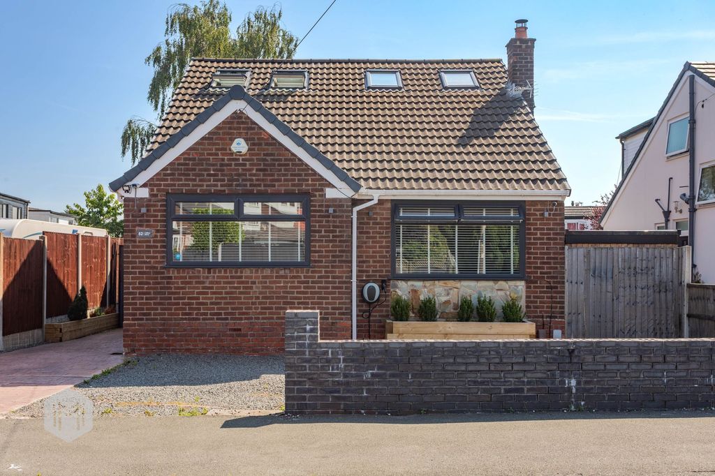 Property photo 1 of 31