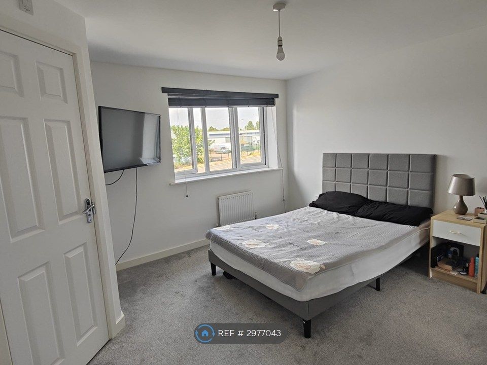 Property photo 2 of 17 Room 1