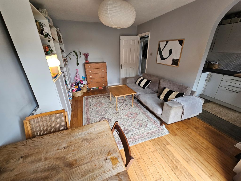 Property photo 3 of 9