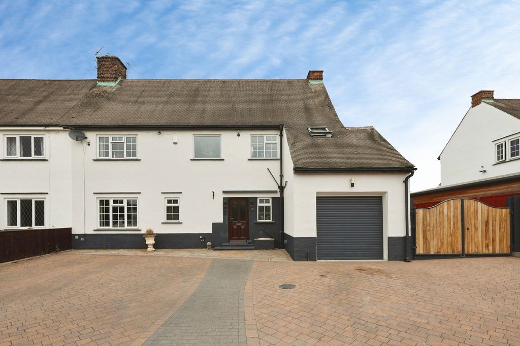 Property photo 1 of 18 Pbox-Img.Jpg