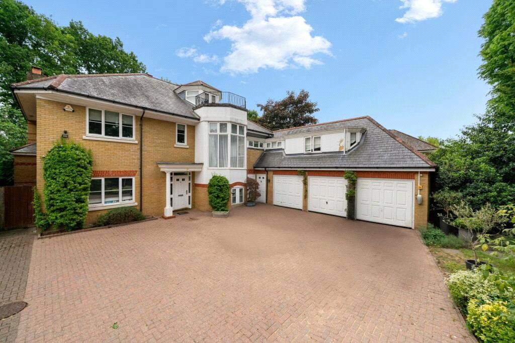 Property photo 1 of 17 External