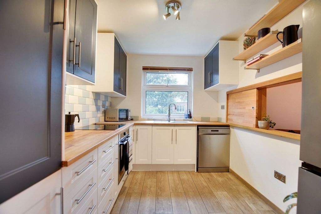Property photo 3 of 7